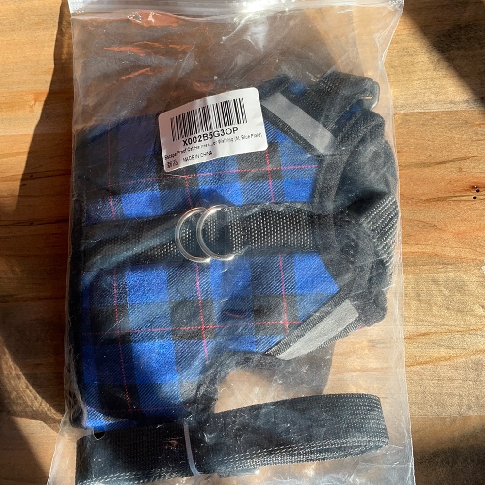 NWT Escape proof cat harness with leash